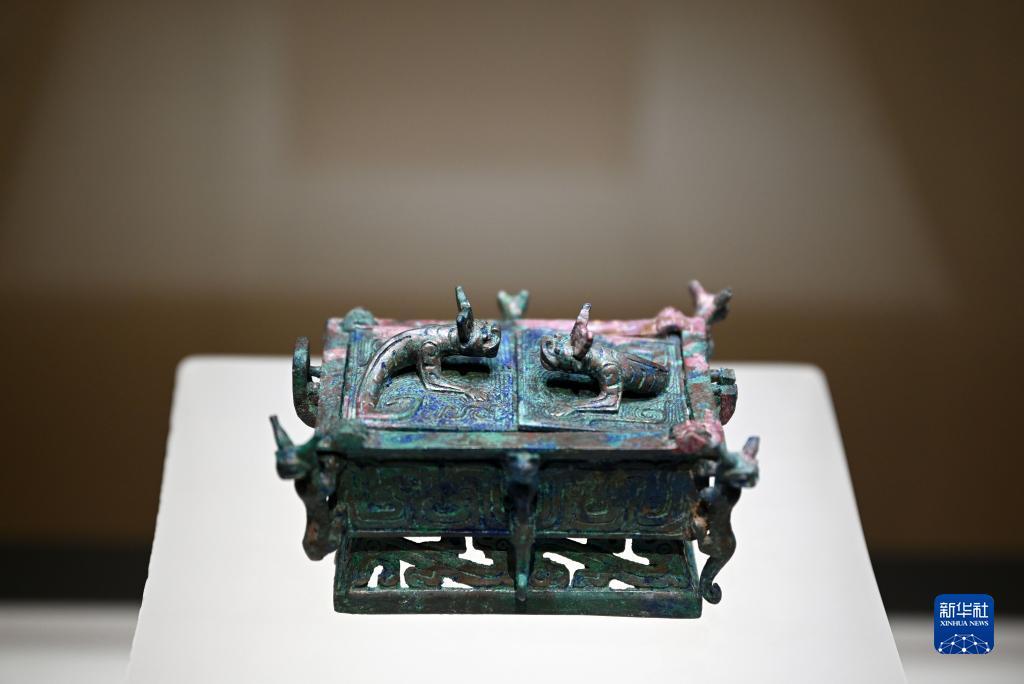 宾利棋牌图片